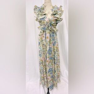 Beautiful floral dress/with the back out/multi